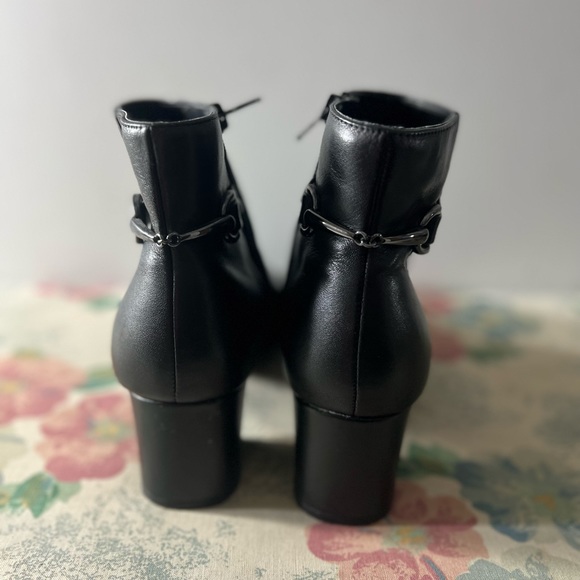 Bandolino Black Boots - Picture 4 of 7